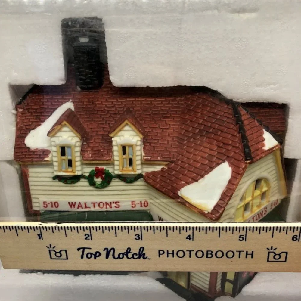 Walton’s 5 & 10 Five and Dime Lighted Christmas Village House Collector Edition